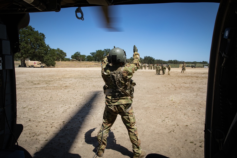 Learning to Load: CSTX Soldiers Learn MedEvac Skills to Save Lives