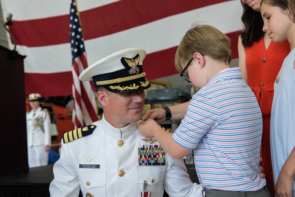 Coast Guard Air Station New Orleans holds change-of-command ceremony