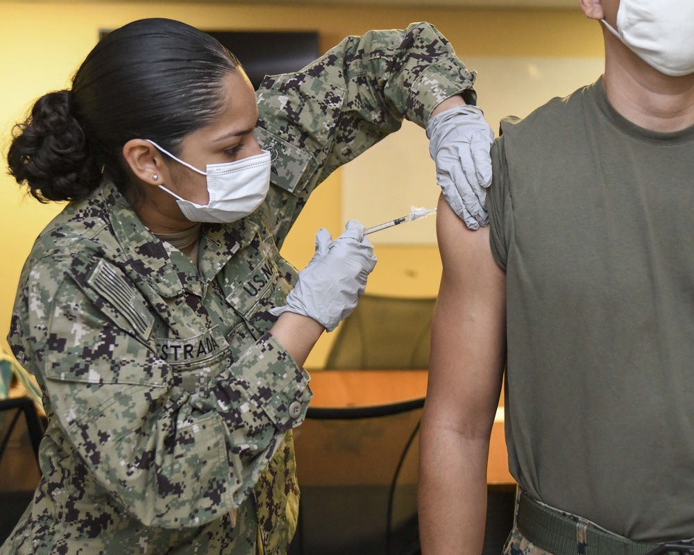 NMCCL Tiger Teams take COVID-19 vaccine to Marines, Sailors