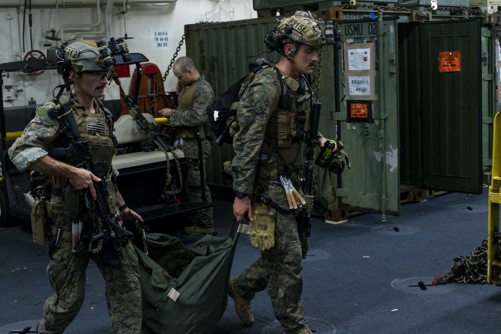 US Marines conduct a Maritime Interdiction Operation training exercise