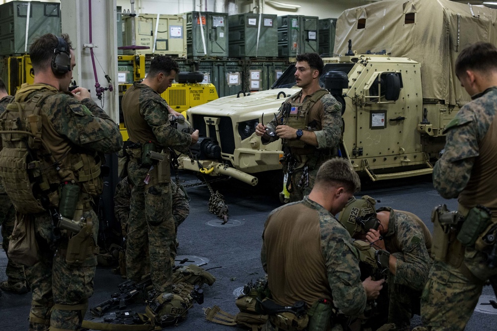 US Marines conduct a Maritime Interdiction Operation training exercise