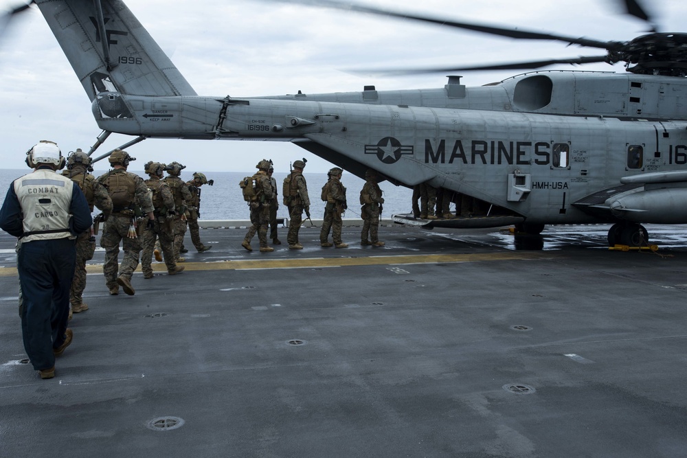 US Marines conduct a Maritime Interdiction Operation training exercise