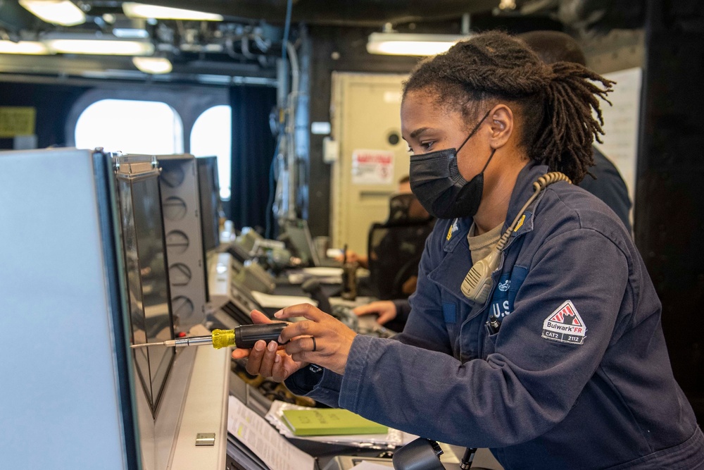 Stores Onload Aboard USS Charleston (LCS 18)