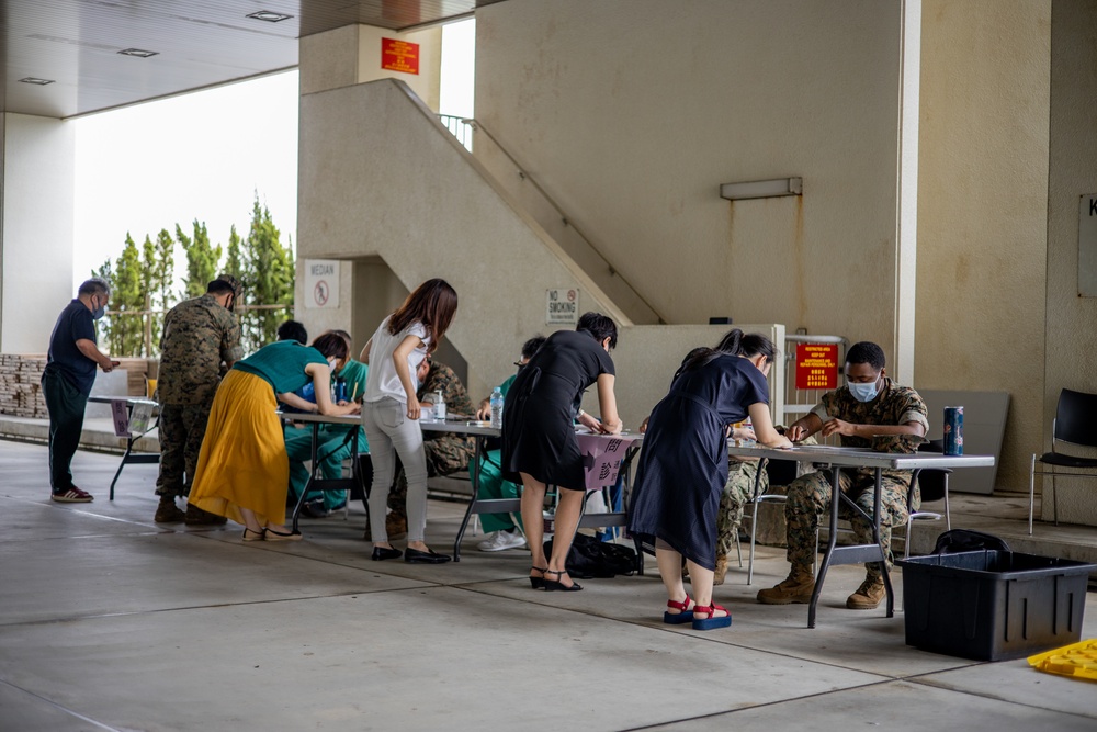 MLCs aboard Camp Smedley D. Butler receive COVID-19 vaccine