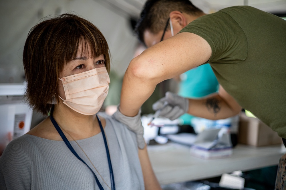 MLCs aboard Camp Smedley D. Butler receive COVID-19 vaccine