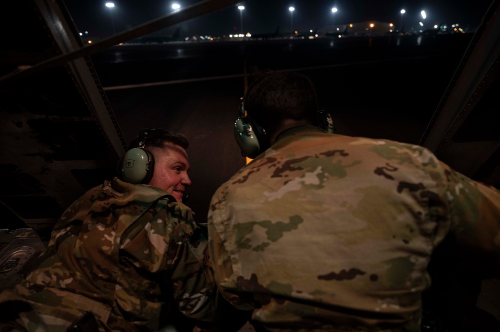 40th EAS conducts USCENTCOM Passenger Transport Ops