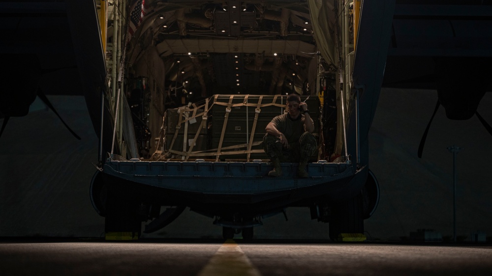 40th EAS conducts USCENTCOM Passenger Transport Ops