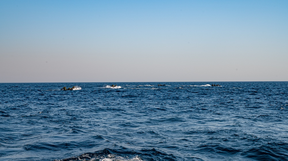 BLT 1/4 Marines conduct small boat raid training