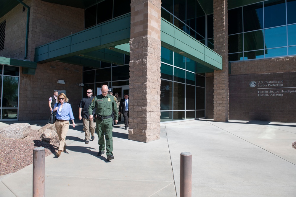 DSD Hicks Visits Southwest Boarder in Arizona