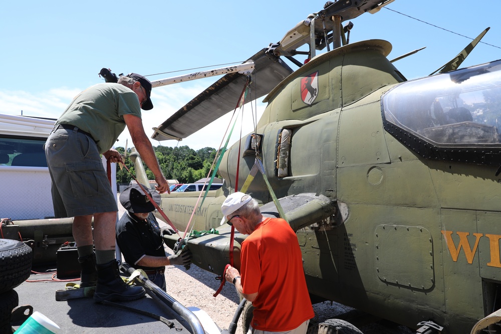 NC Vietnam Helicopter Pilots Association Huey Cobra Delivery