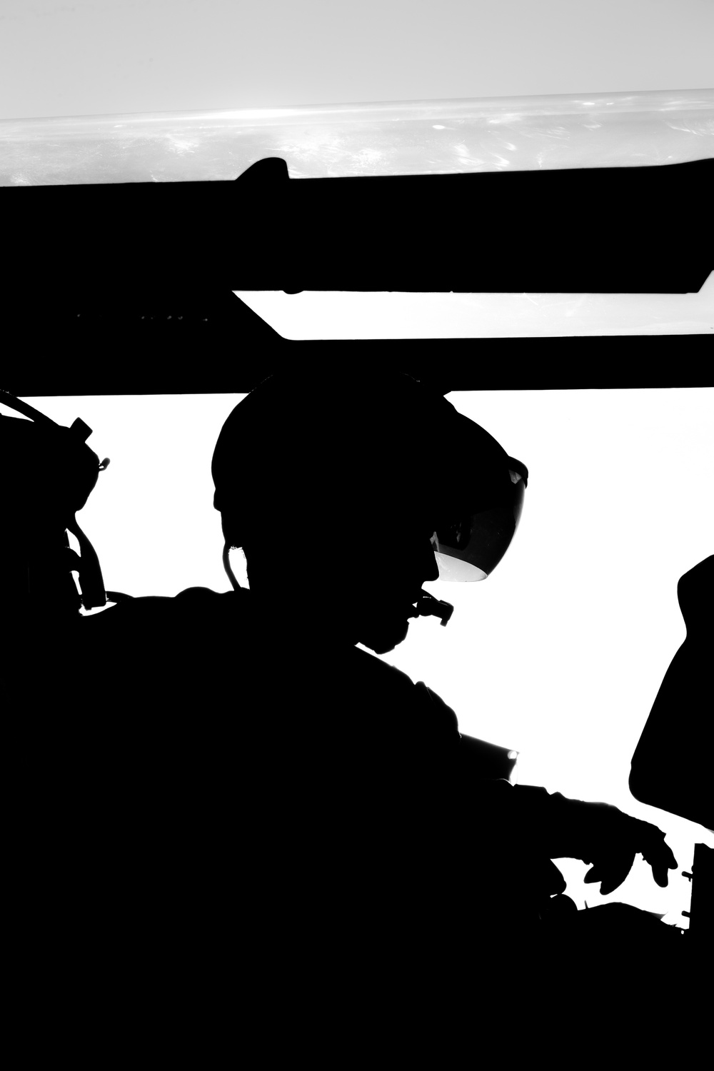 15th MEU Marines, Sailors establish a FARP