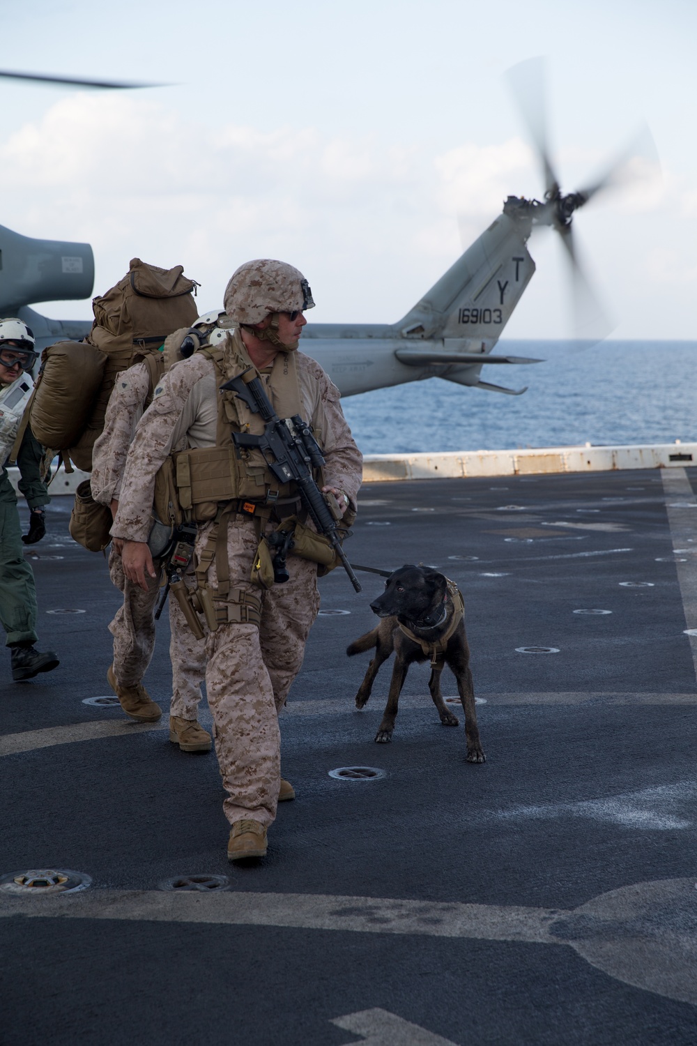 15th MEU Military Police Detachment arrives aboard USS Somerset