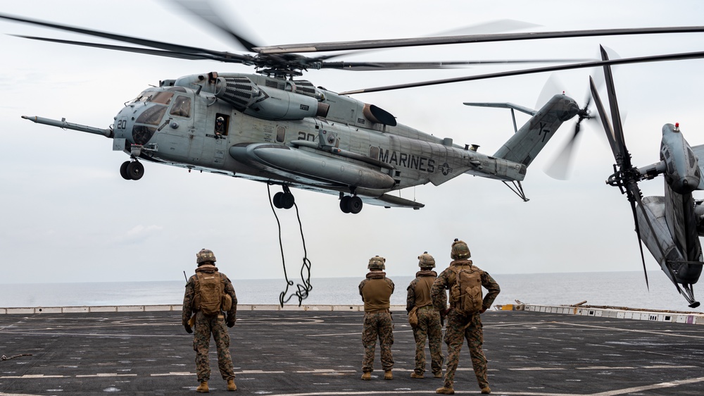 Charlie Company, BLT 1/4 Marines conduct fast-rope training