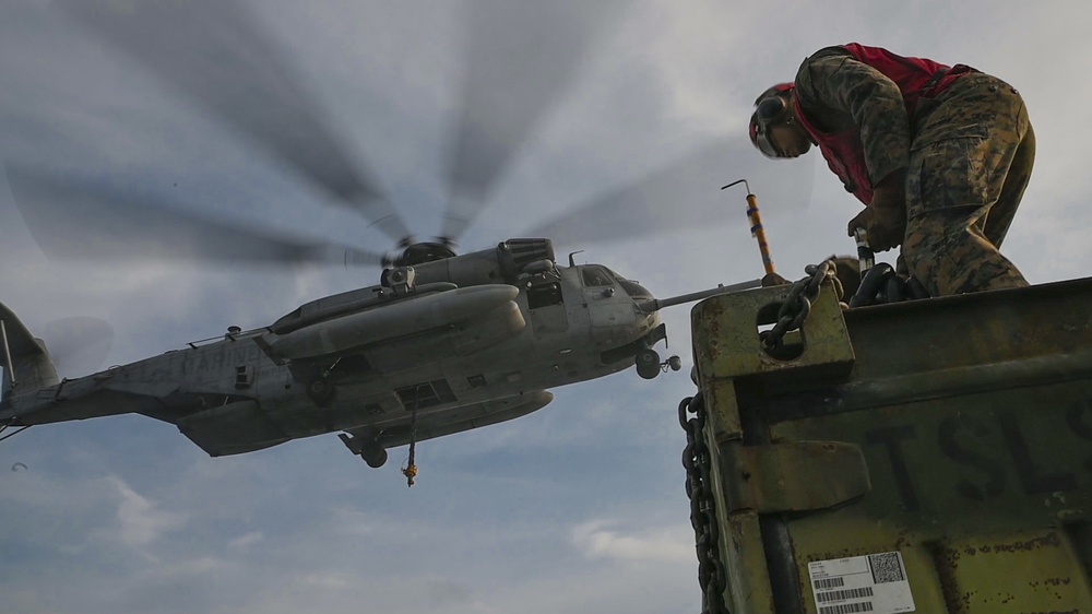 CLB-15 Marines conduct helicopter support team training