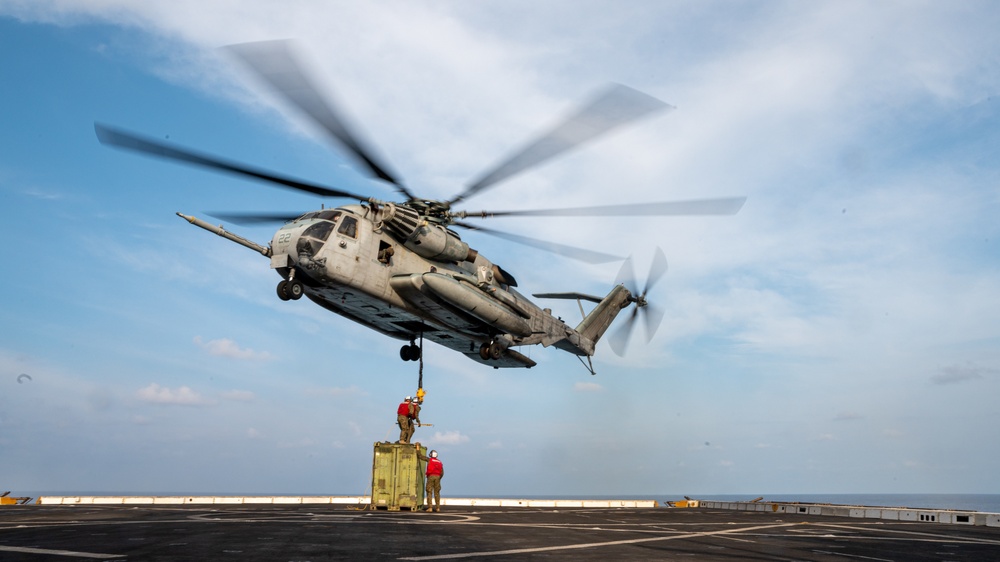 CLB-15 Marines conduct helicopter support team training