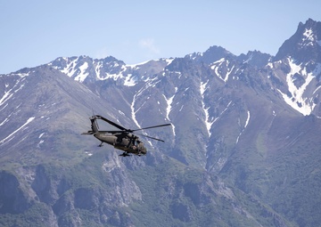 Alaska National Guard continues to assist with search for hiker on Pioneer Peak