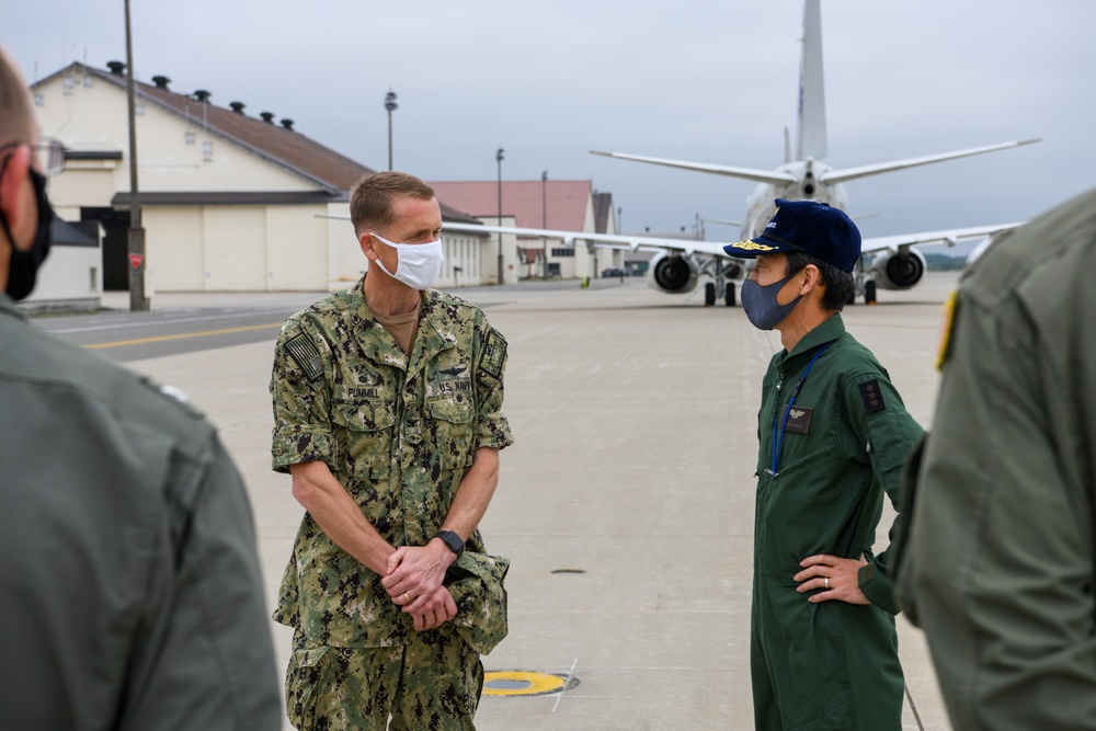 NAF Misawa Leadership Meets with Vice Adm. Futakawa