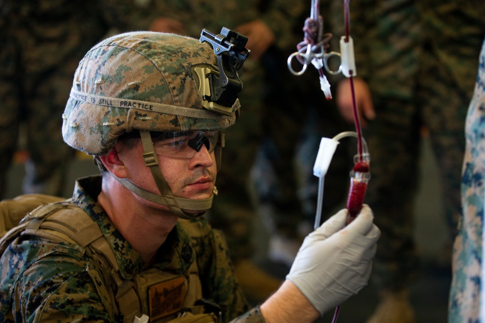 US Marines and Sailors conduct a live fresh old blood transfusion demonstration