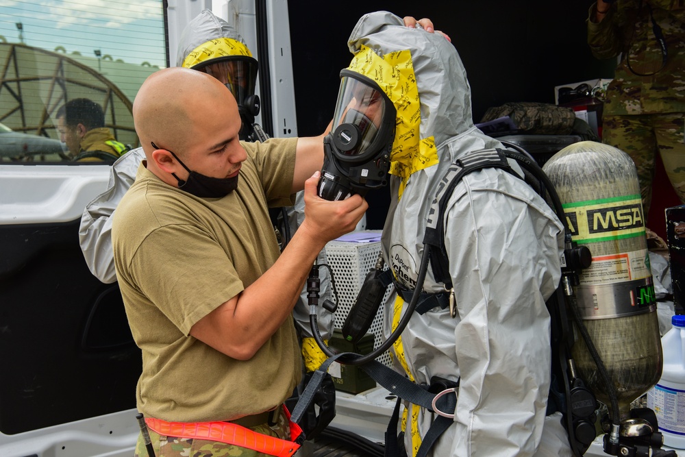 31st MXS and 31st CE conduct Hydrazine emergency response training