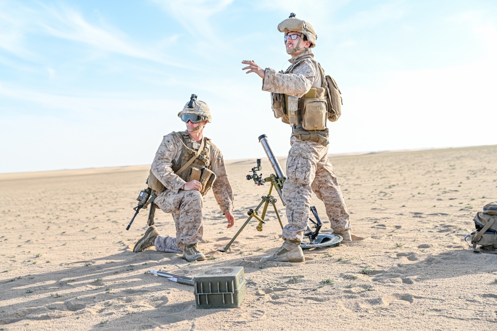 15th MEU Marines, Sailors conduct day, night mortar