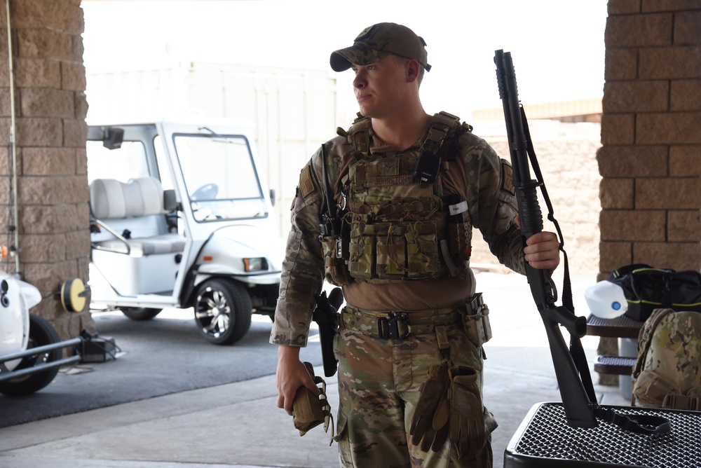 Security Forces keeps installation safe [Image 5 of 7]