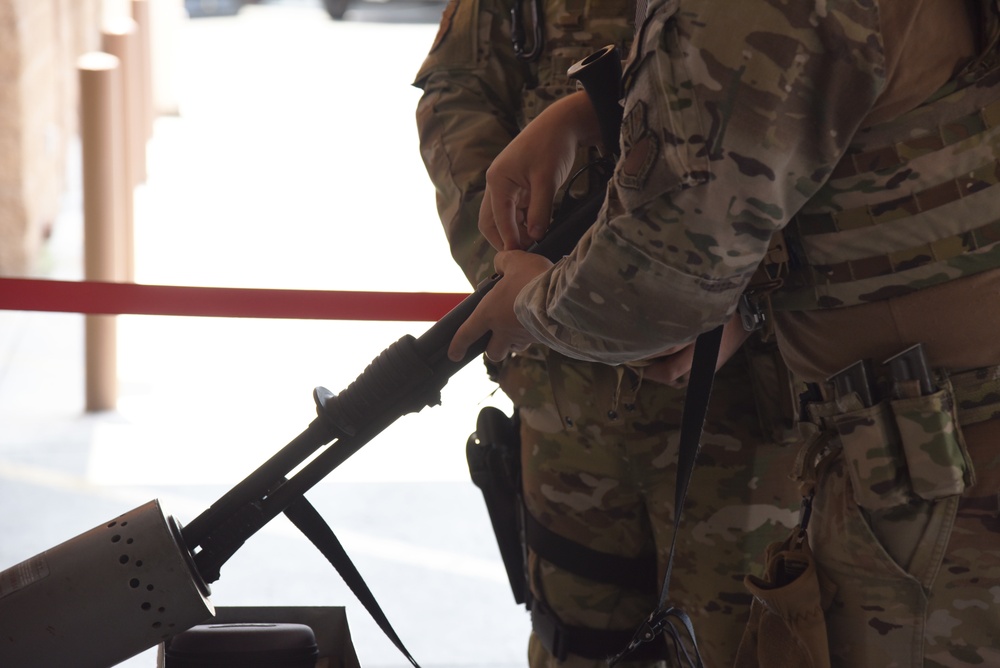 Security Forces keeps installation safe [Image 4 of 7]