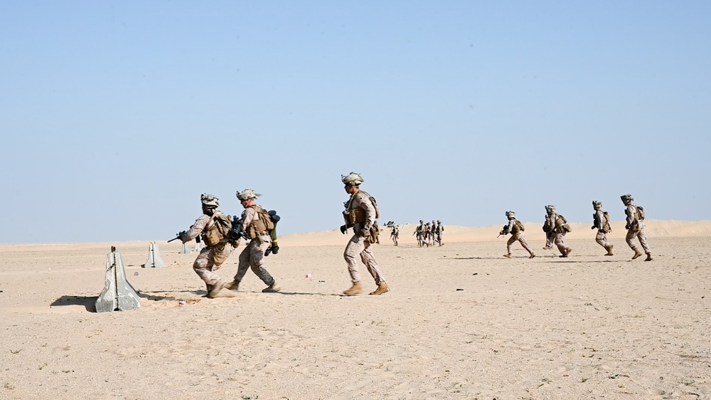 15th MEU Marines, Sailors train with rockets