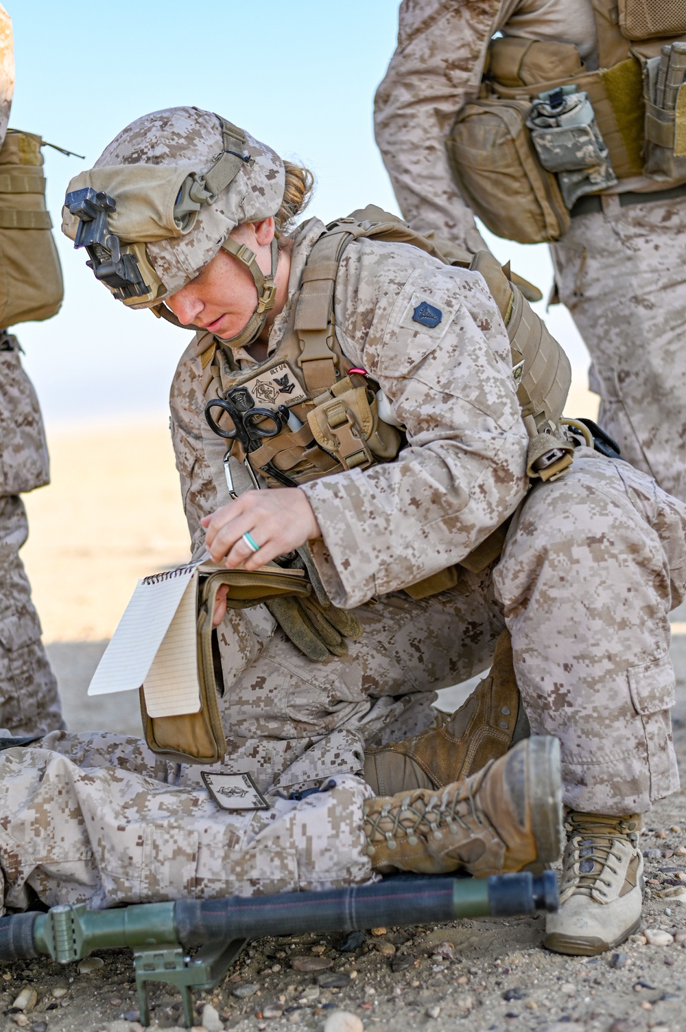 15th MEU Marines, Sailors fire Howitzer