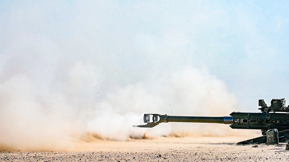 15th MEU Marines, Sailors fire Howitzer