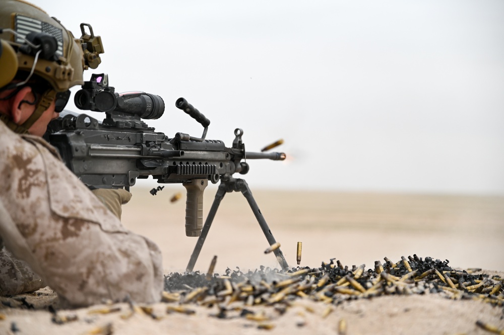 15th MEU Marines, Sailors fire machine guns