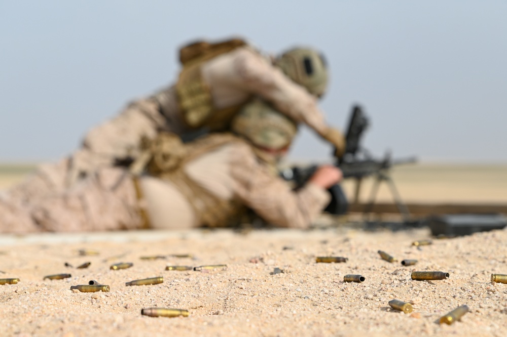 15th MEU Marines, Sailors fire machine guns