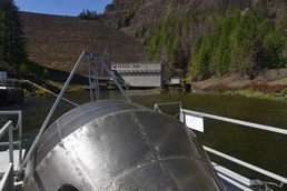 Corps operates screw traps