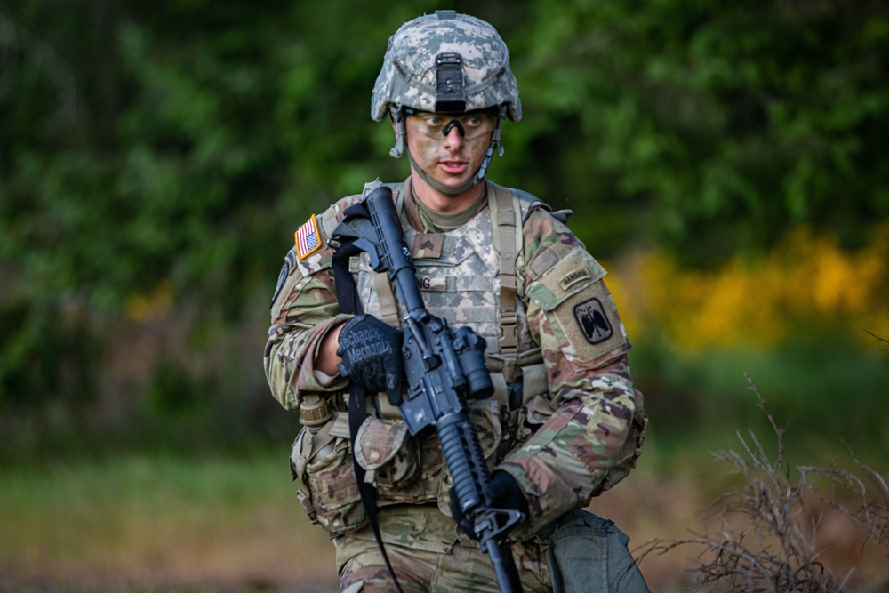 Raptor Brigade Soldier and NCO Compete at I Corps Best Warrior Competition