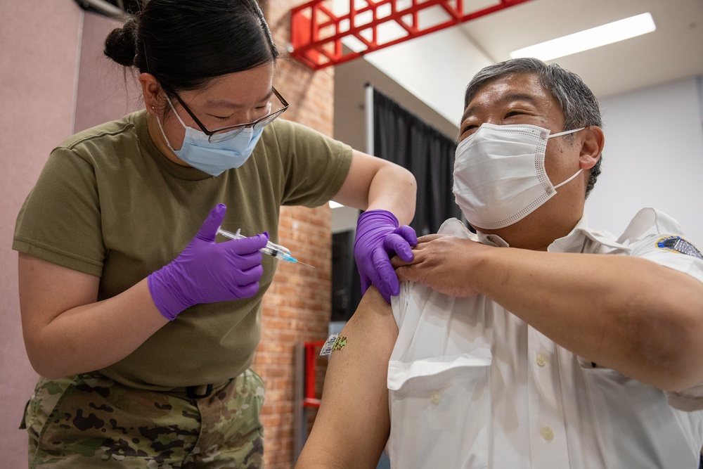 Yokota begins administering COVID-19 vaccines to local employees