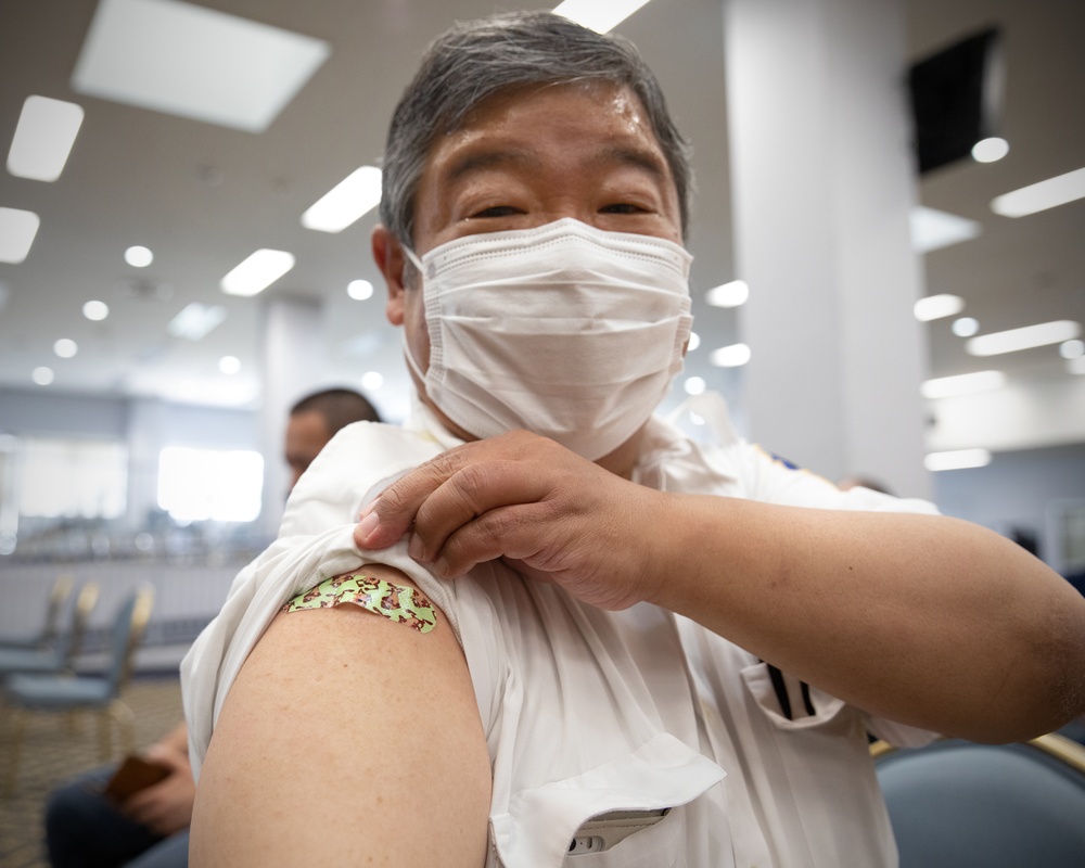 Yokota begins administering COVID-19 vaccines to local employees