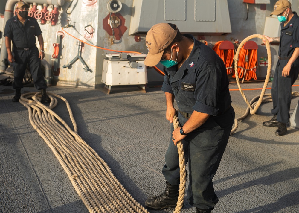 USS Mahan Departs Safaga