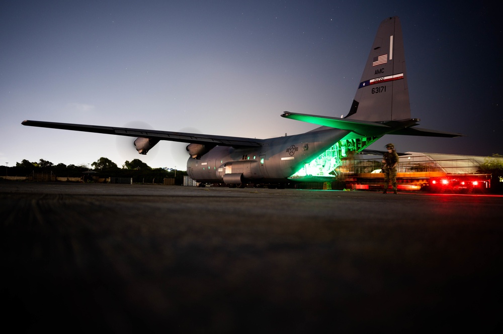 75th EAS Conducts Combat Airlift Mission