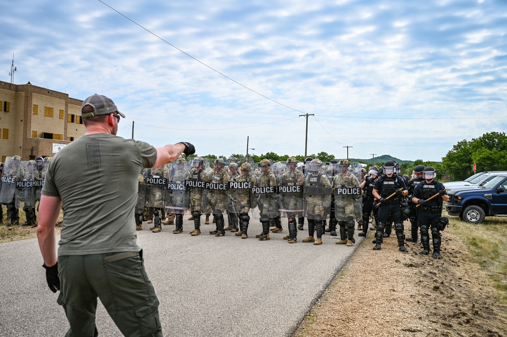 Miitary and civilian police train together during PATRIOT 21 at Fort McCoy