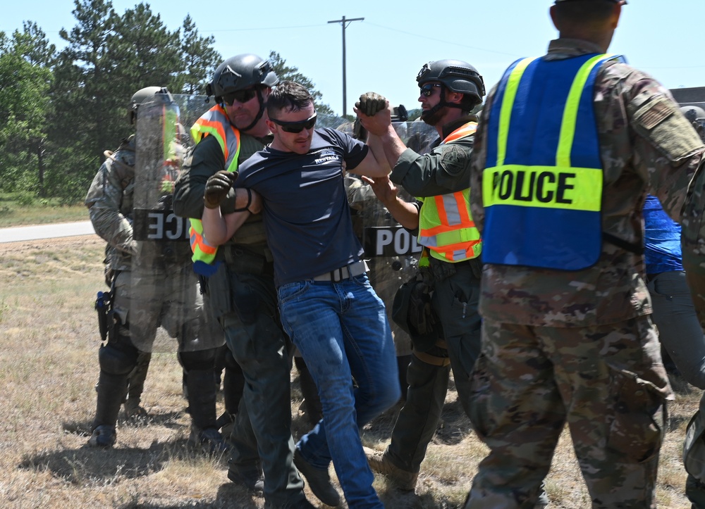 Miitary and civilian police train together during PATRIOT 21 at Fort McCoy