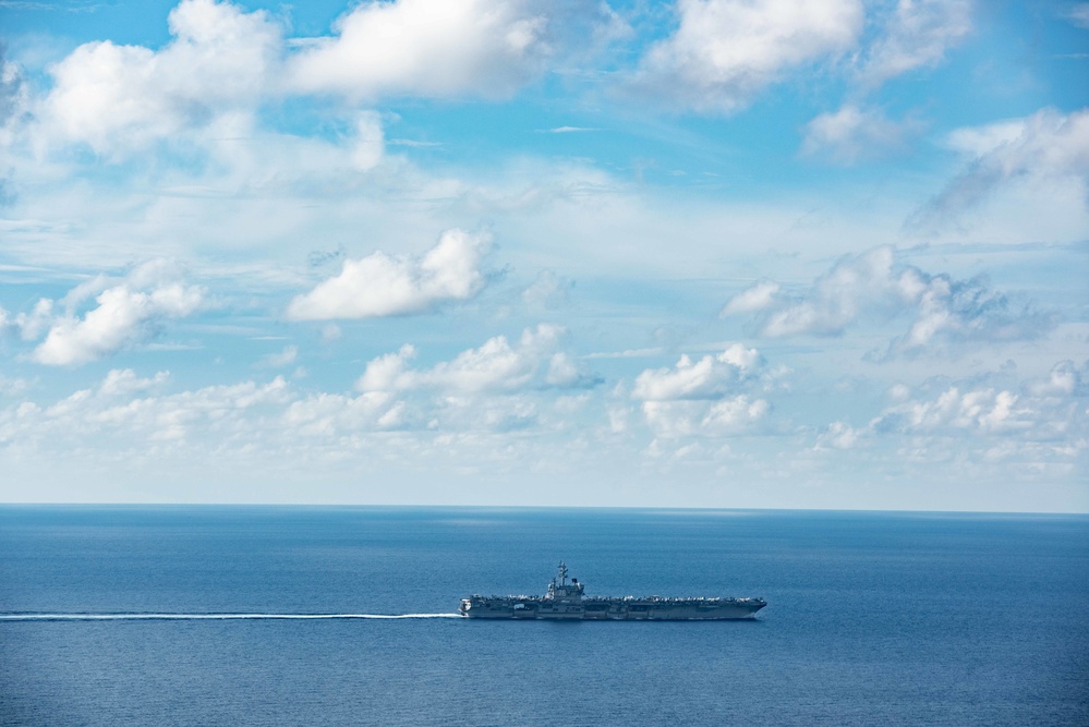 USS Ronald Reagan, EODMU 5 Conduct Floating Mine Response Training