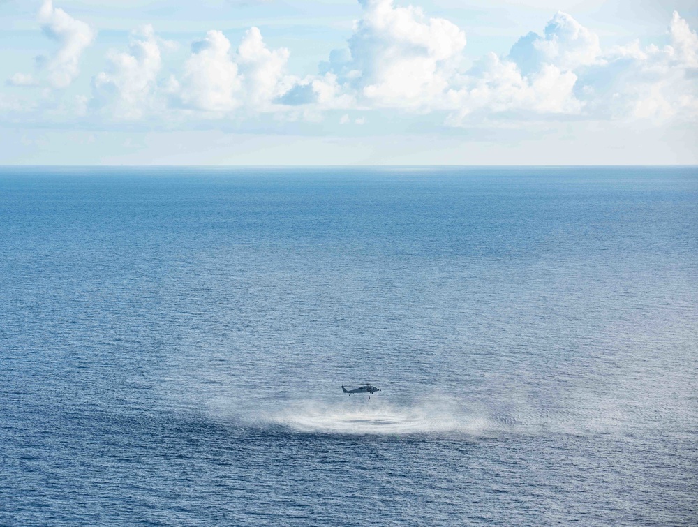 USS Ronald Reagan, EODMU 5 Conduct Floating Mine Response Training