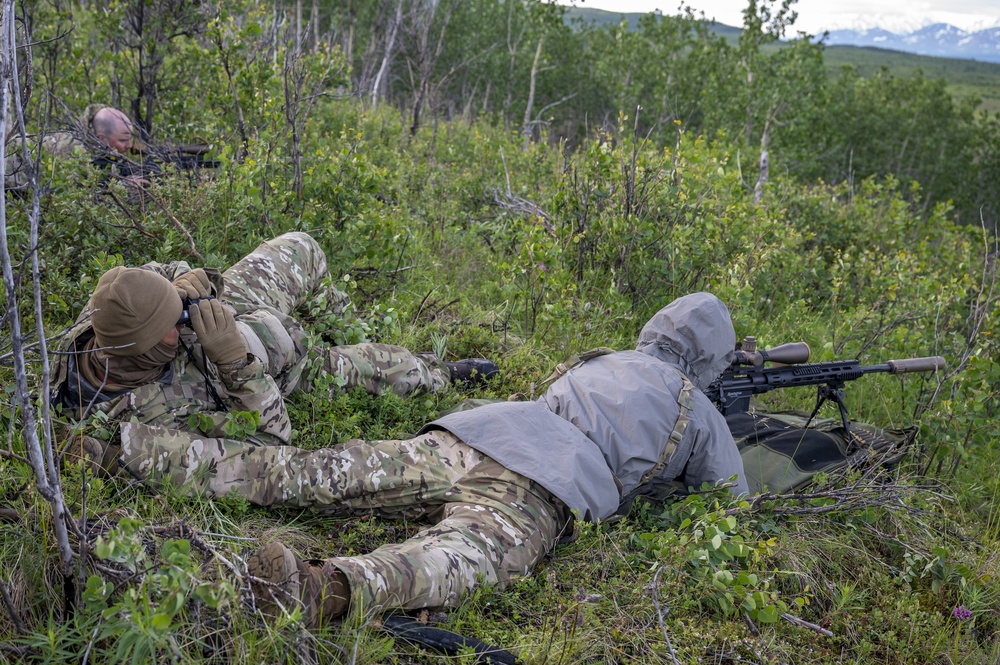 Red Flag-Alaska 21: Green Berets take 1 mile shot