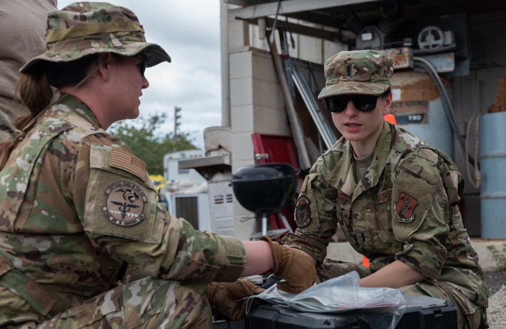 Aloha! 152nd Medical Group Det 1 CERFP Team Arrives in Hawaii