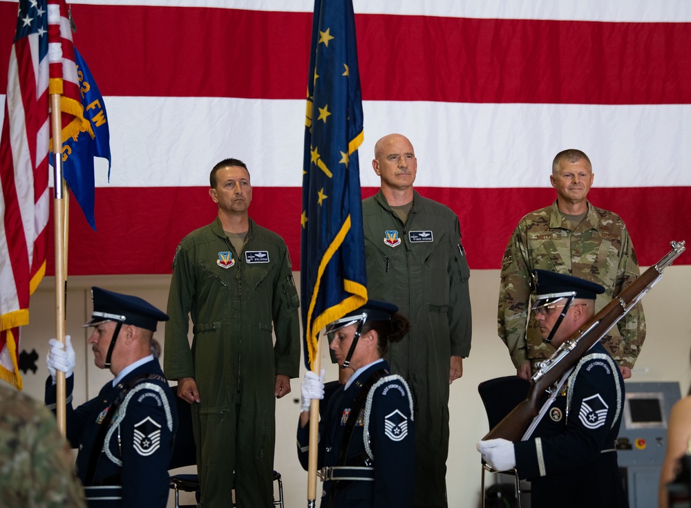 122nd Fighter Wing commanders trade roles