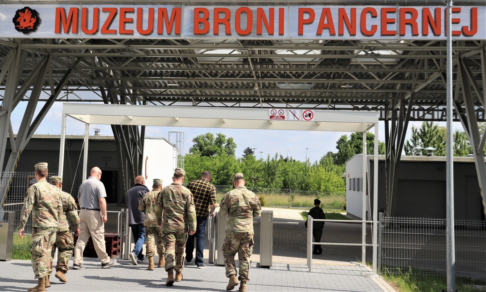 ASG-P Staff Visits the Poznan Military Museum