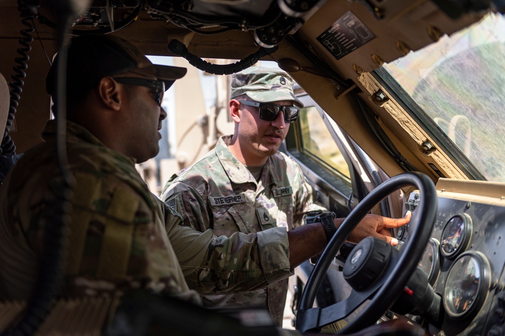 82 EASOS Airmen, 1-194 Soldiers conduct M-ATV training