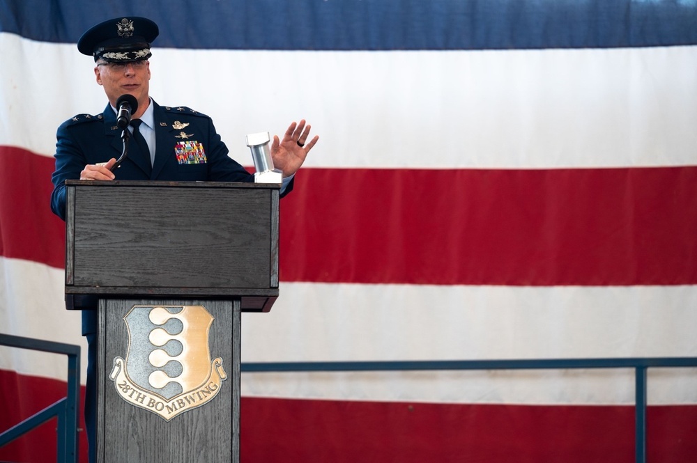 Ellsworth welcomes new base commander