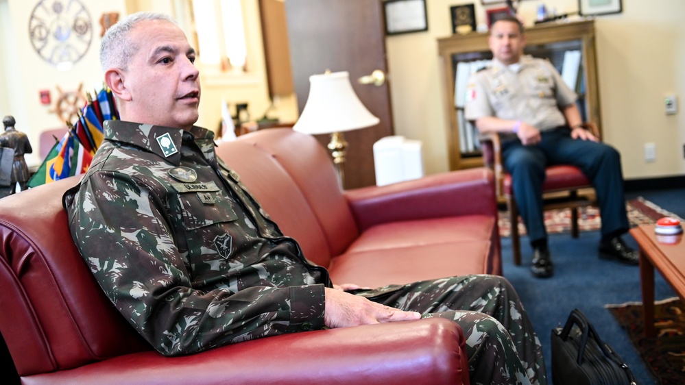 Incoming Brazilian Military Attaché Visits IADC