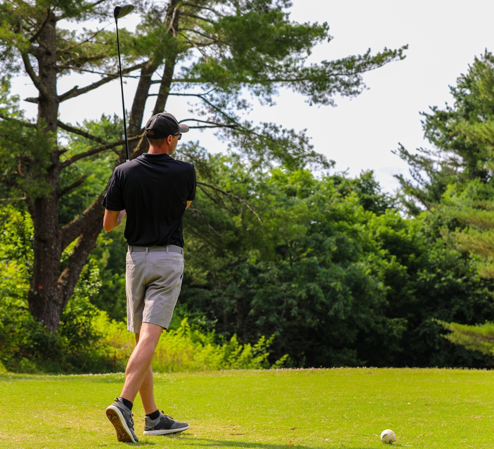 Soldiers compete in Week of the Eagle Legacy Golf Tournament