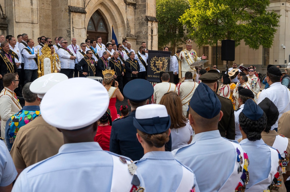 The 72nd &quot;People's King” El Rey Feo LXXII crowned in Downtown SA